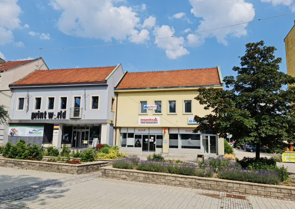 PRENáJOM: Komerčné priestory v centre Prievidze