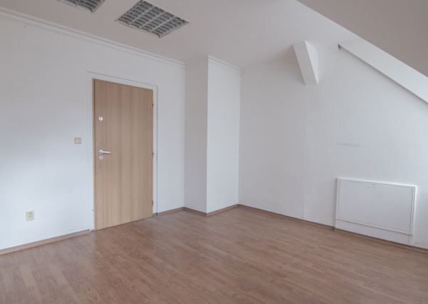 Kancelária v centre mesta Prievidza