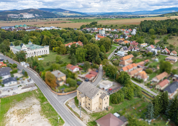 Unikátna historická nehnuteľnosť zo 14. storočia